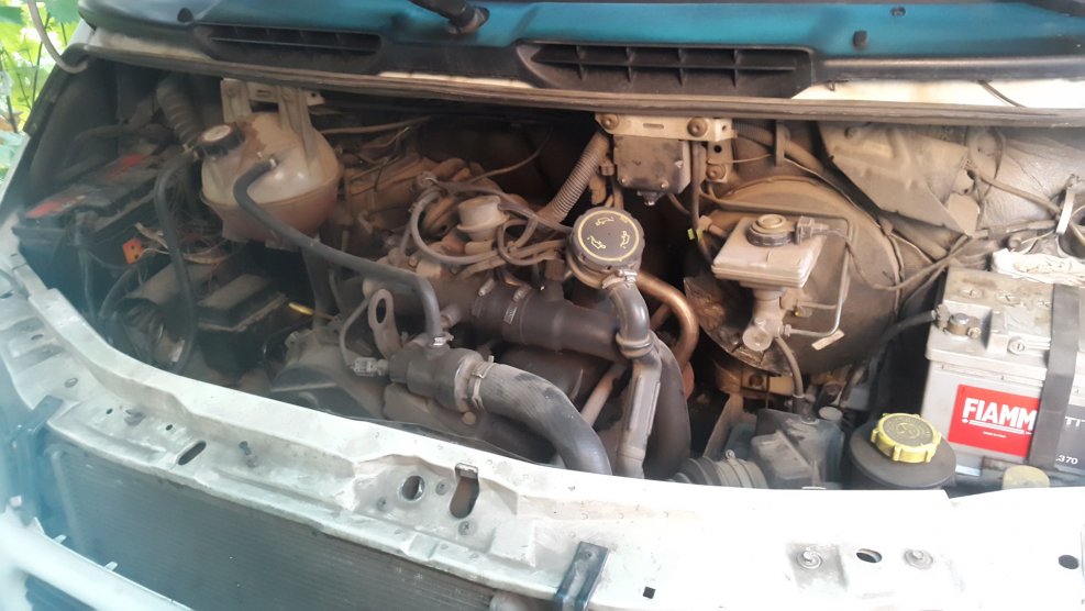 Ford Transit 2.2 под капотом