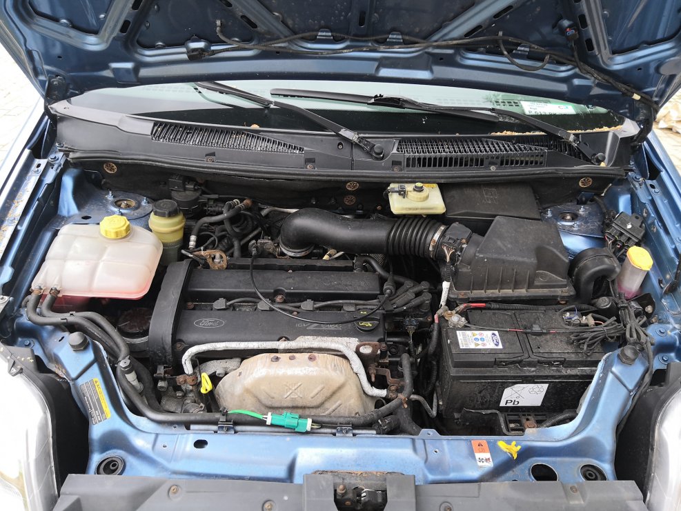 Ford Tourneo connect подкапотное пространство
