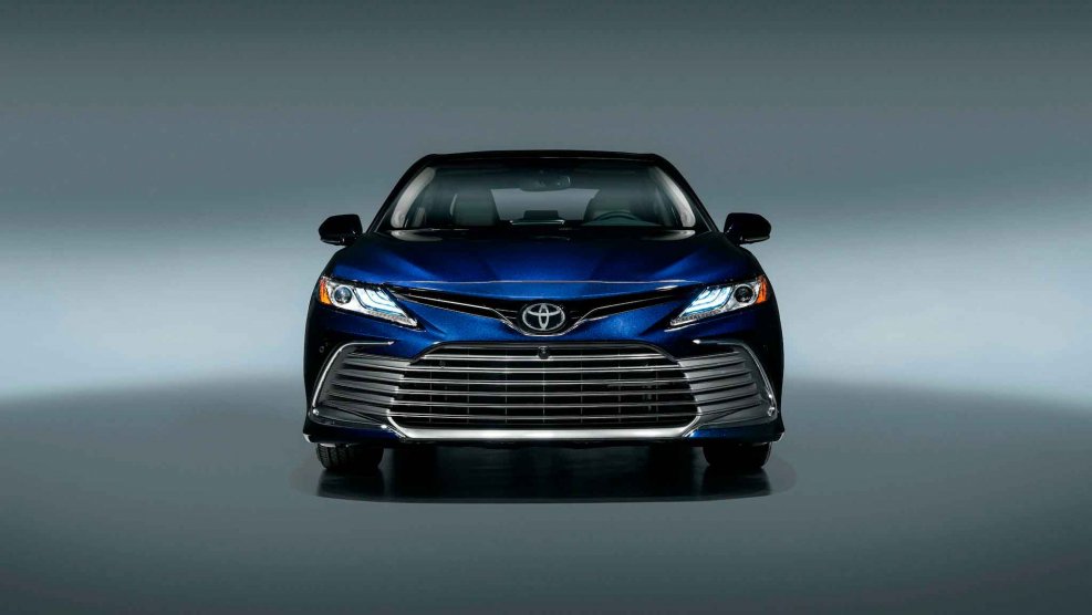 Toyota Camry 2021