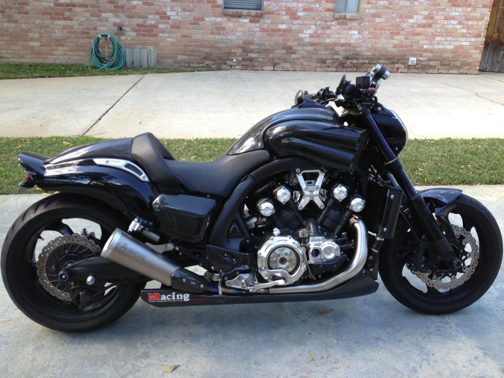 Yamaha v-Max 1200 vs 1700