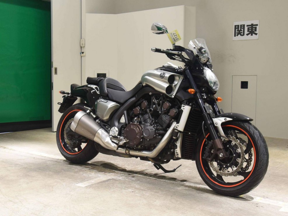 Yamaha v-Max 1700