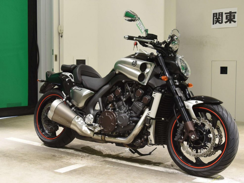 Yamaha v-Max 1700