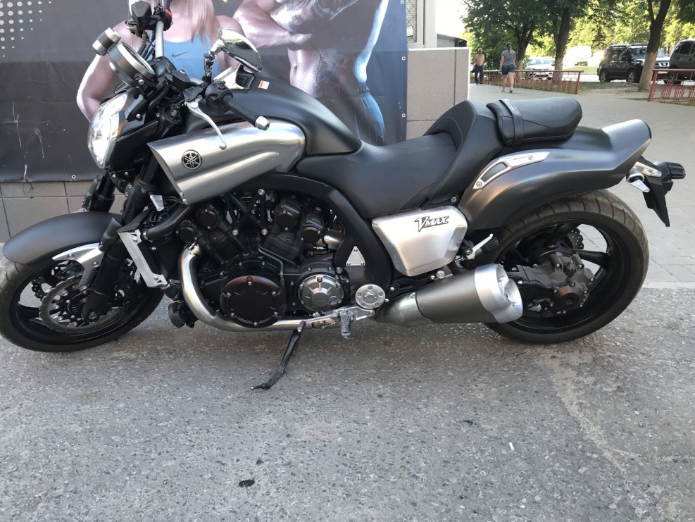 Мотоцикл Yamaha Vmax 1700