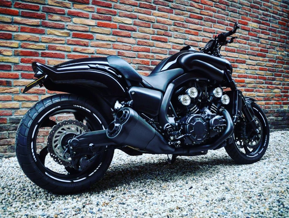 Yamaha v-Max 1700 черный