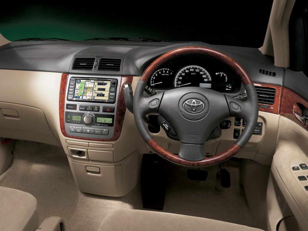 Toyota ipsum 2 поколение