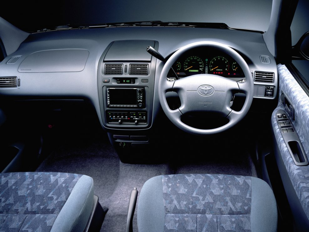 Toyota ipsum i m10 1998