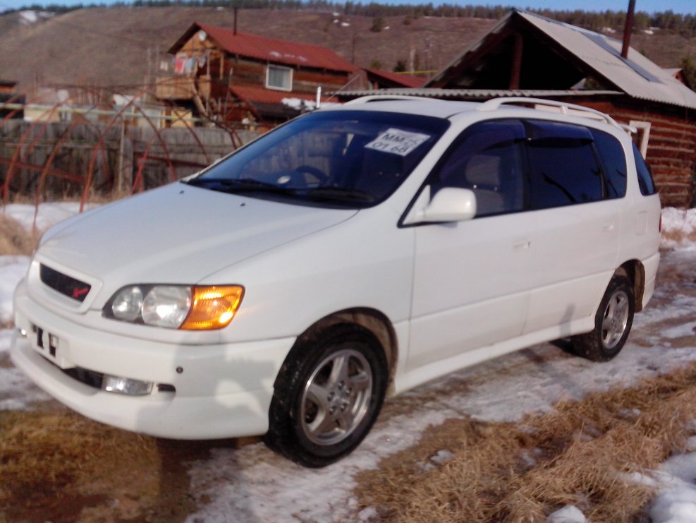 Toyota ipsum 1999
