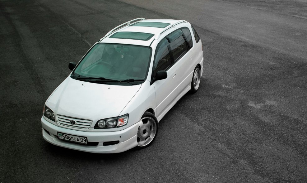 Toyota ipsum Aero Touring