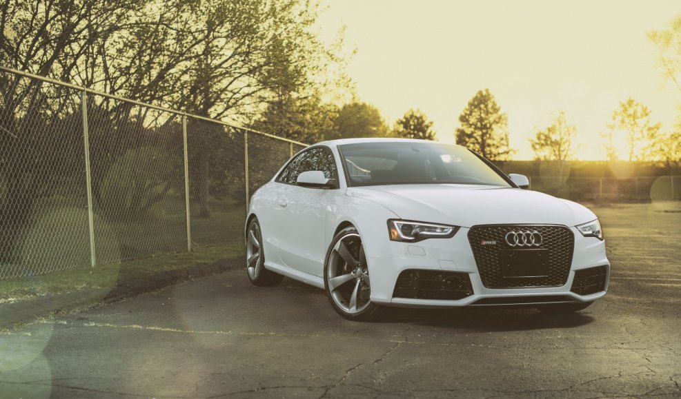 Audi s5 белая