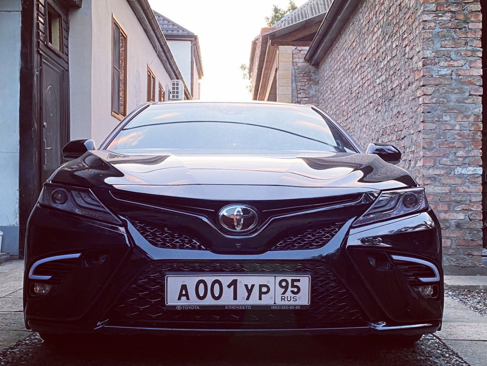 Toyota Camry xv70 Khann черный