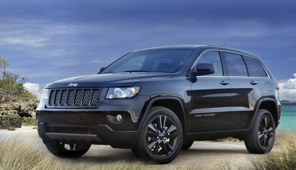 Черный Jeep Гранд Чероки 2012