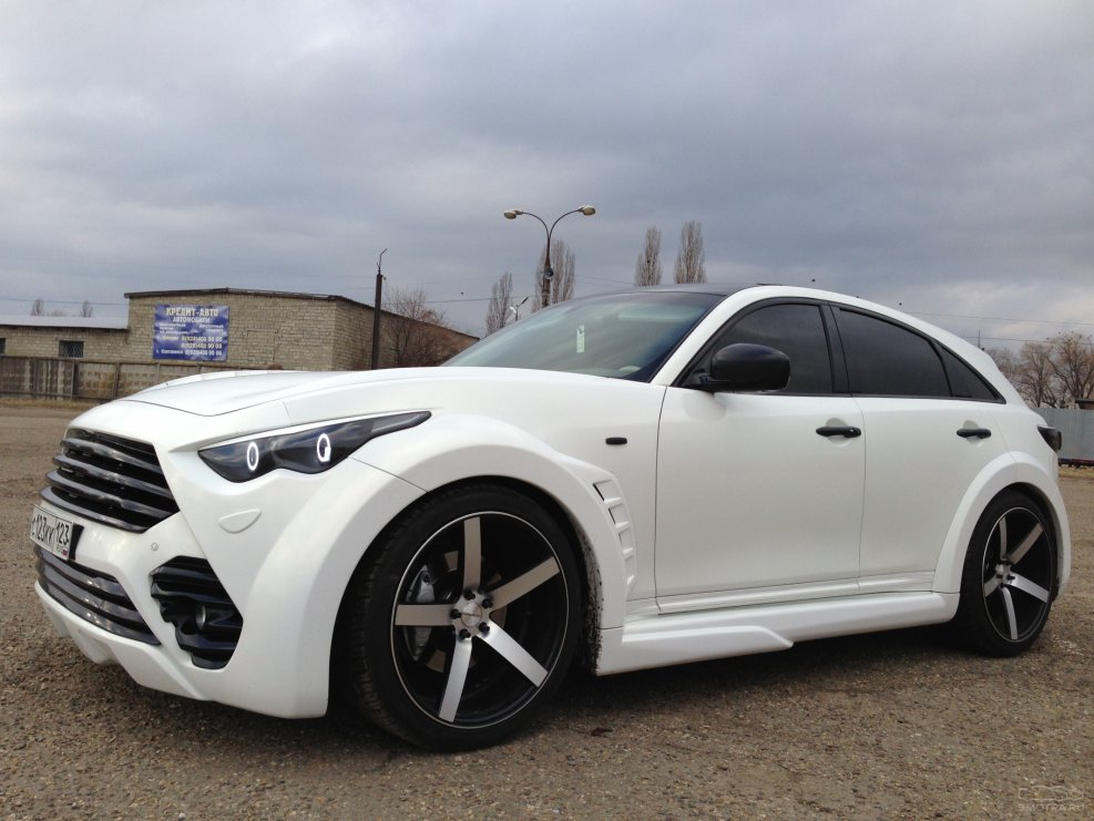 Infiniti fx35 QX