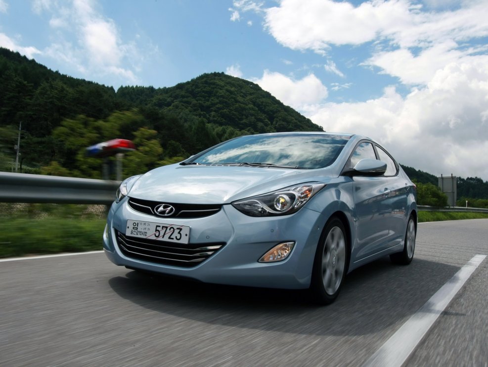 Hyundai Avante 2011 черный