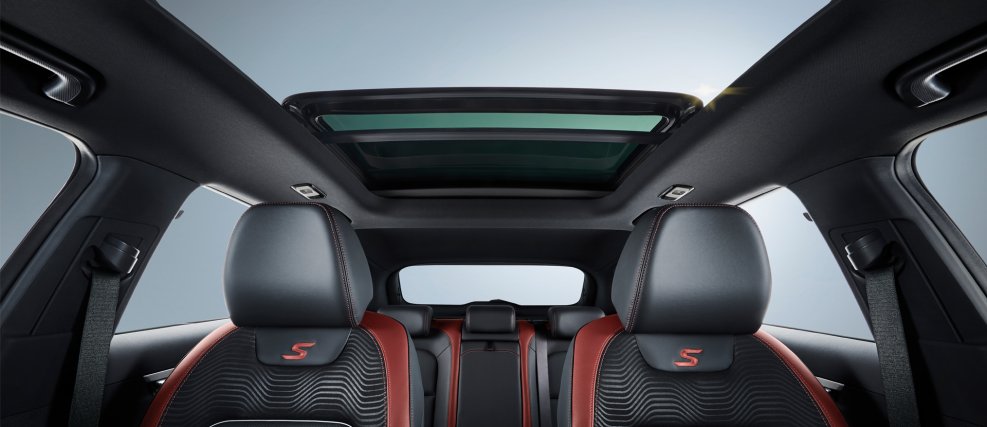 Geely Coolray r20