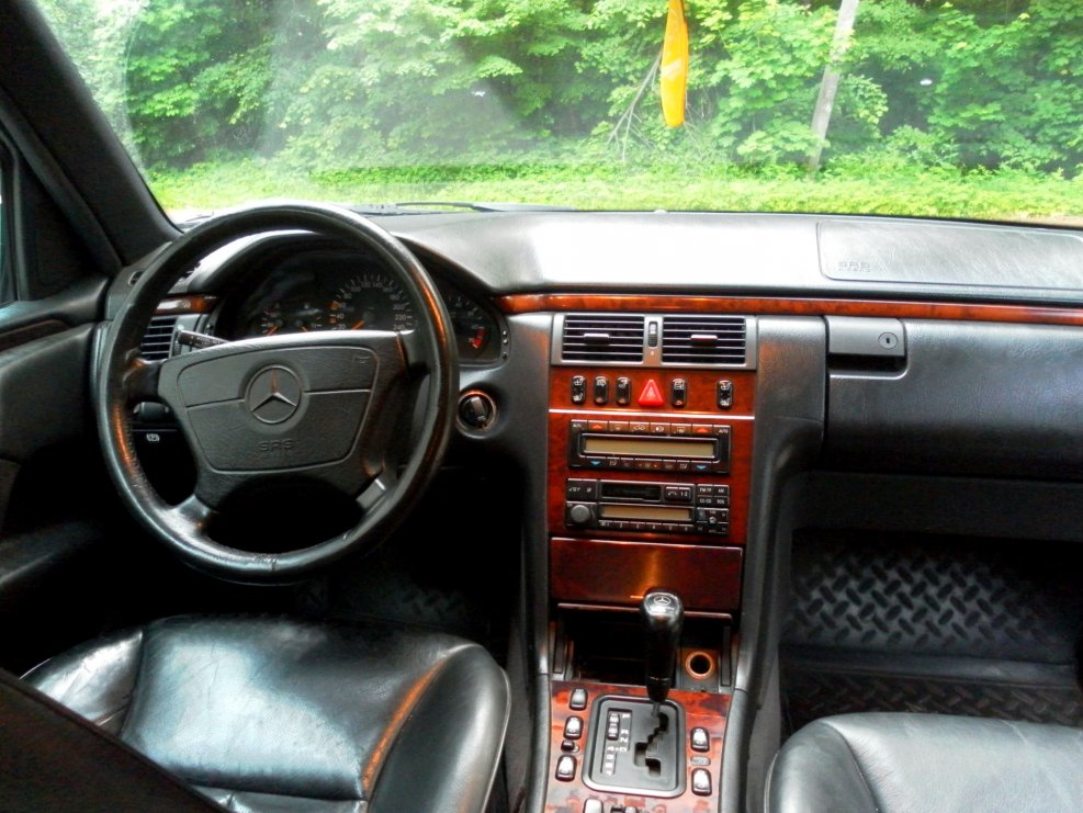 Мерседес Бенц w210 салон