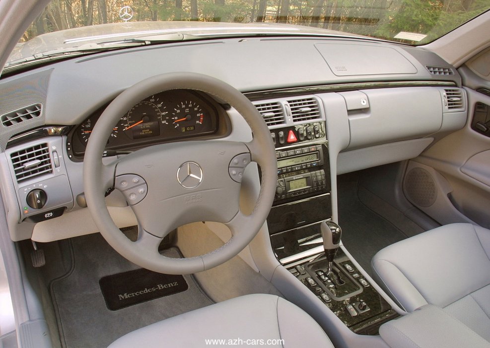 Салон сзади Мерседес w210