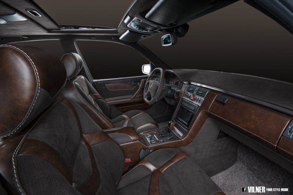 Черный салон Мерседес w210