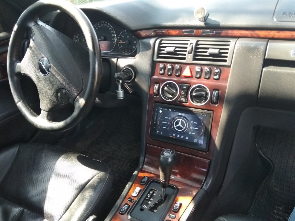 Mercedes-Benz w210 салон
