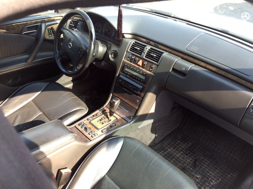 W210 America салон