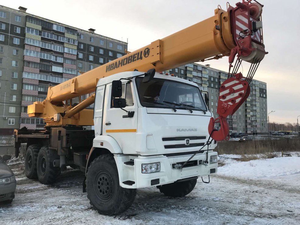 Автомобильный кран КС-45717