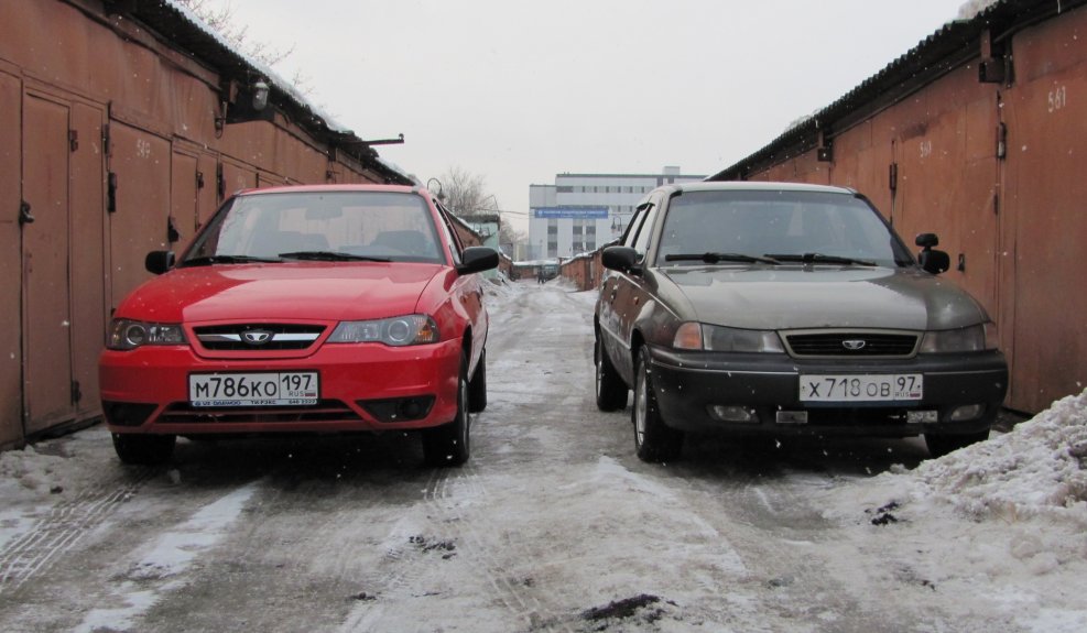 Daewoo Nexia открытый капот
