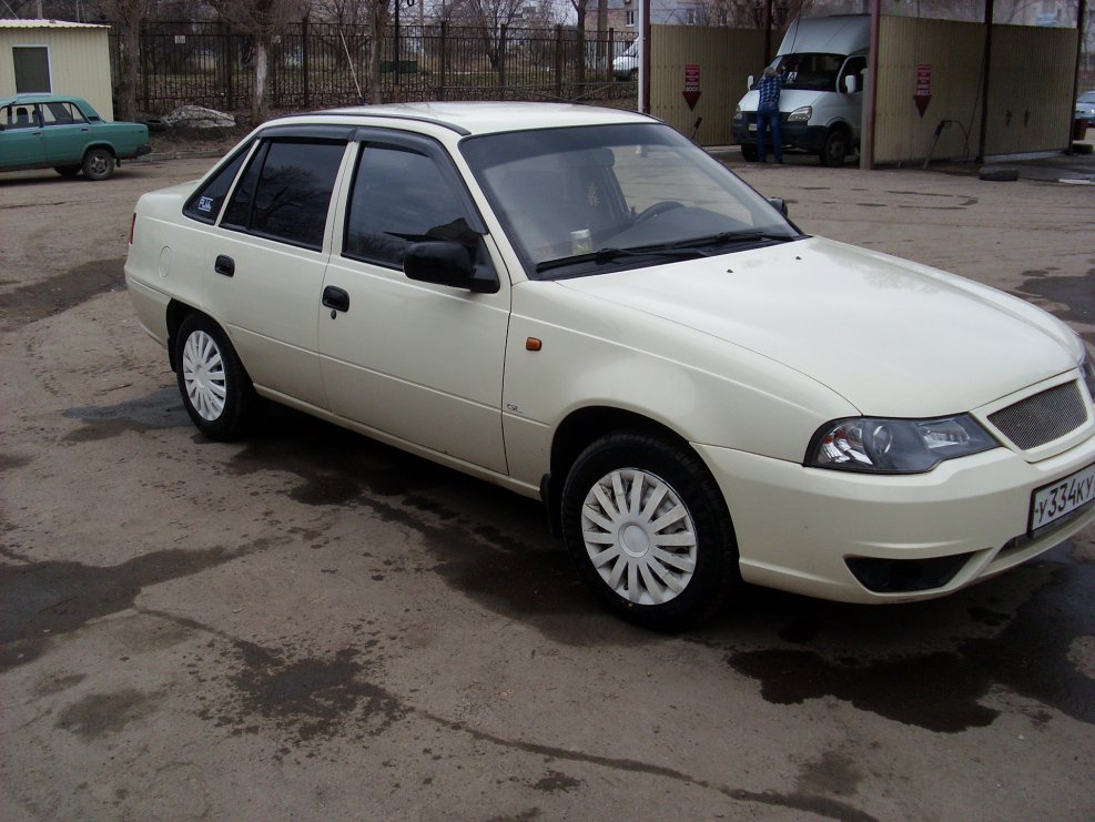 Дэу Нексия н150 серебристая