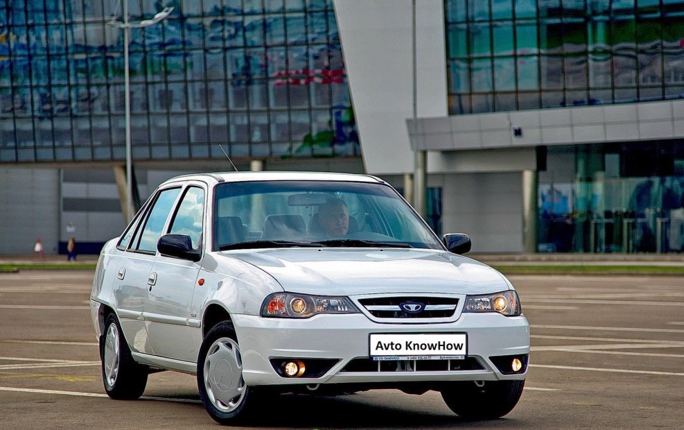 Daewoo Nexia темно серая