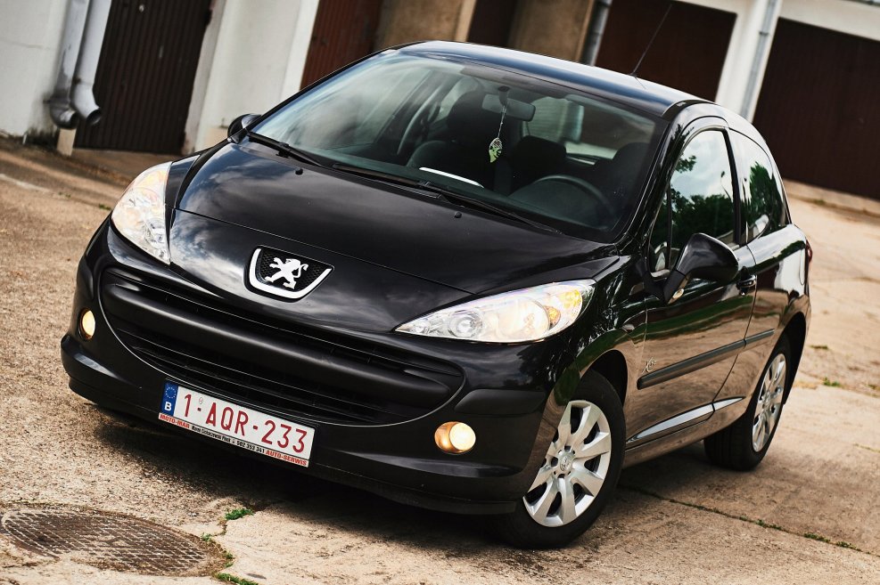 Пежо черная 789