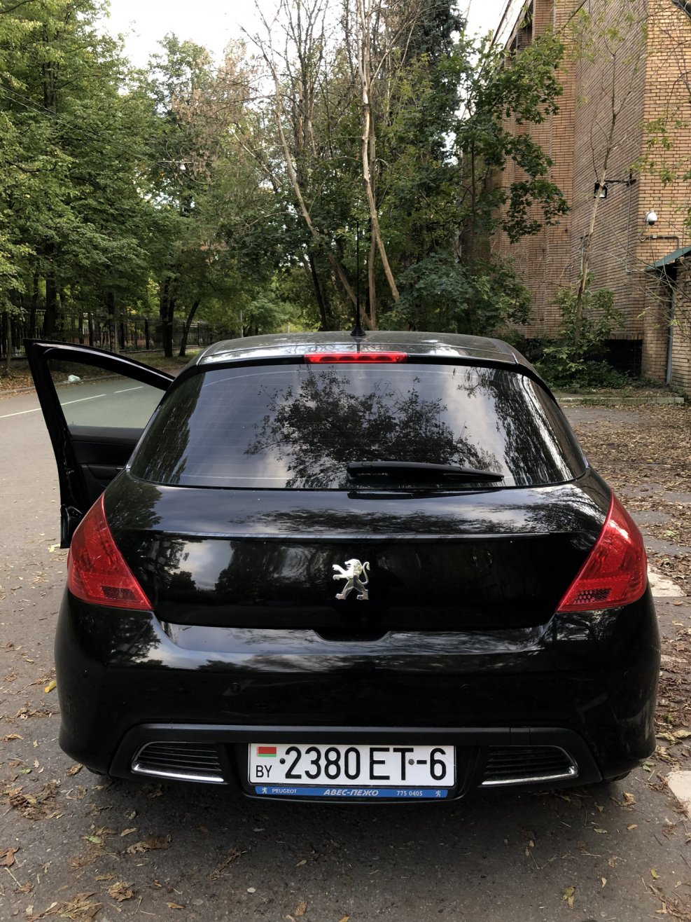 Пежо 308 черный