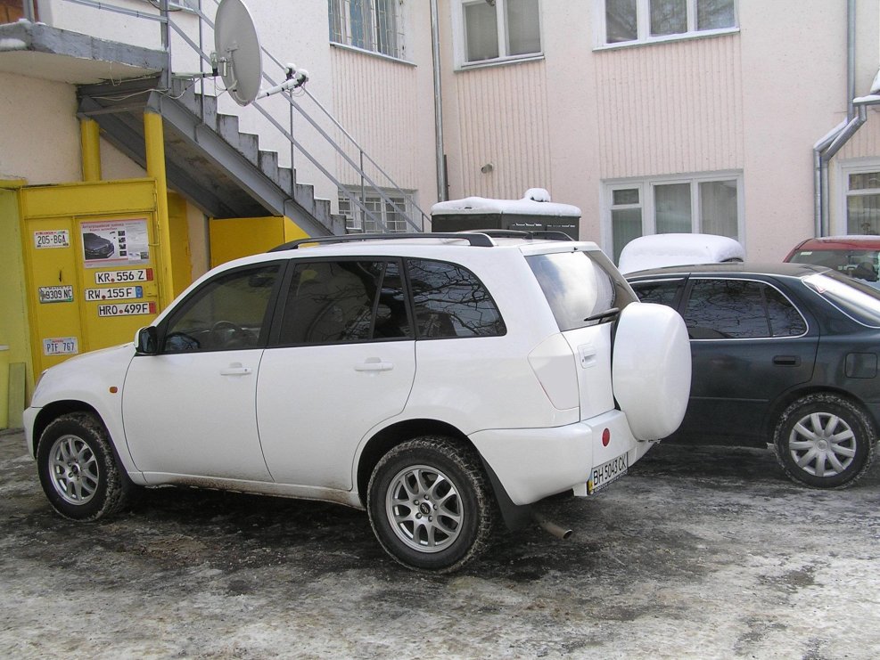 Чери Тигго битый