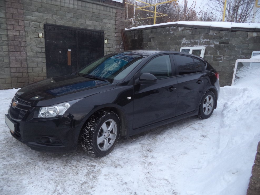 Chevrolet Cruze хэтчбек белый