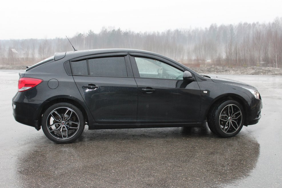 Chevrolet Cruze Hatchback 2012 Black