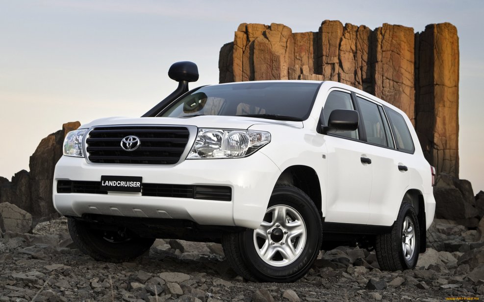 Toyota Land Cruiser 200 v8 Black