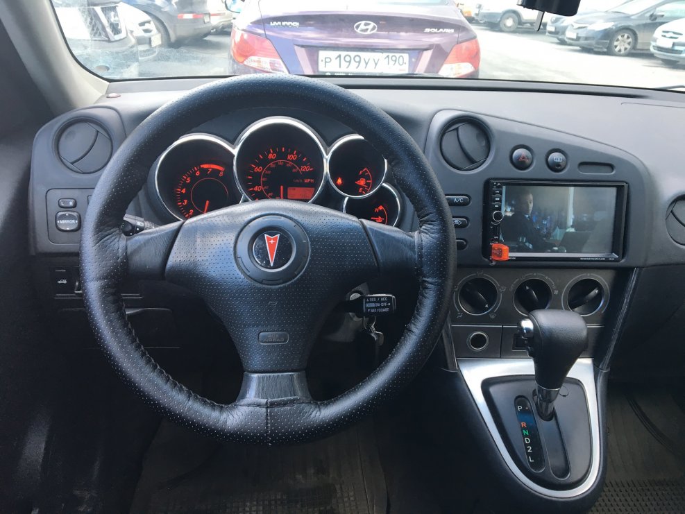 Pontiac Vibe 2009 салон