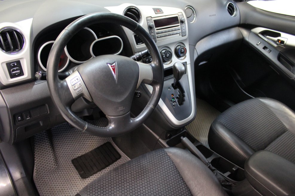 Pontiac Vibe 2008 салон