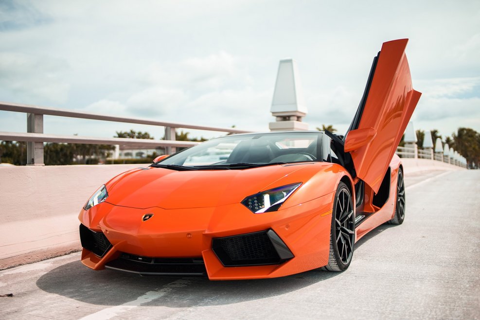 Lamborghini оранжевая 2020