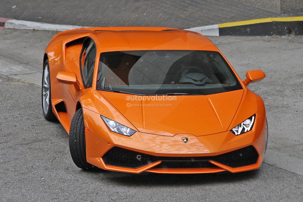 Lamborghini Huracan 2020 оранжевый