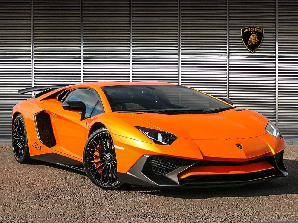 Lamborghini Aventador оранжевая