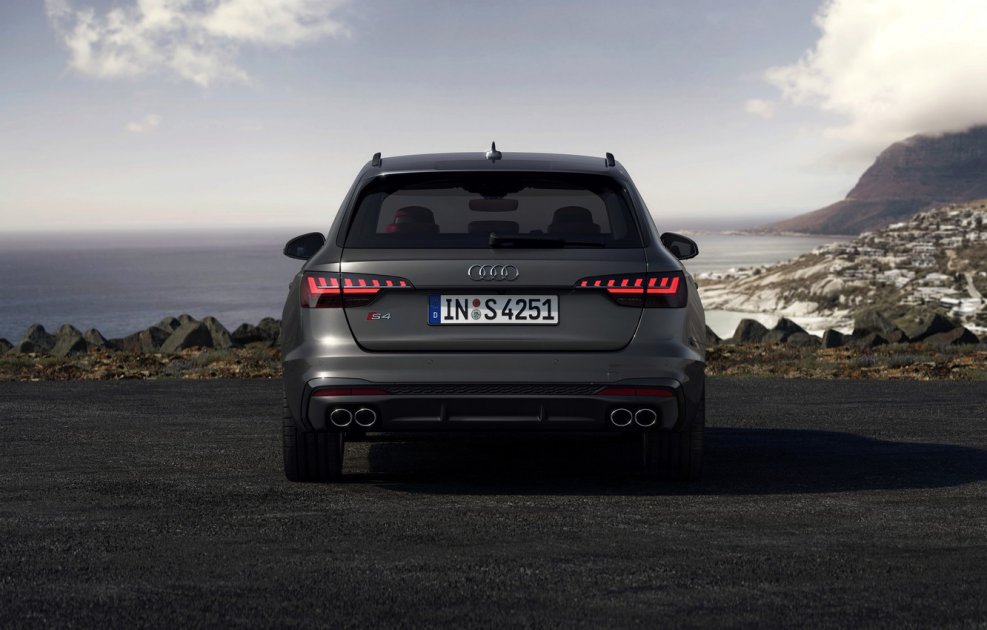 Audi a4 Allroad 2020 сзади