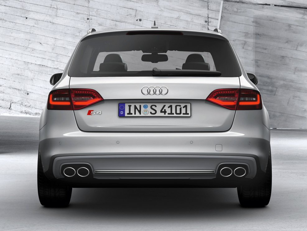 Audi a4 b8 универсал 2012 Facelift