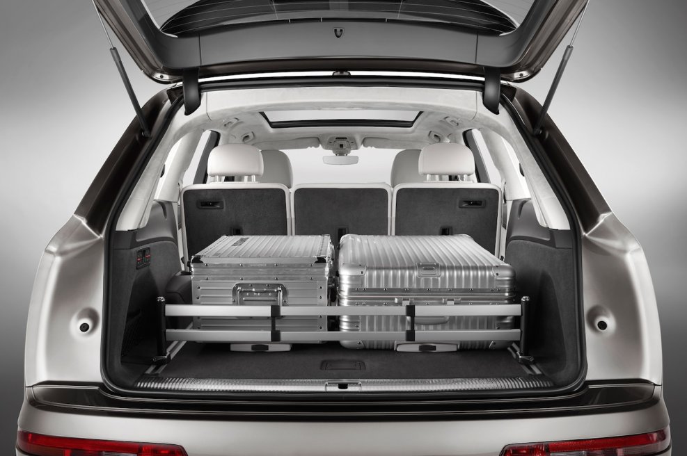 Audi q7 2020 багажник