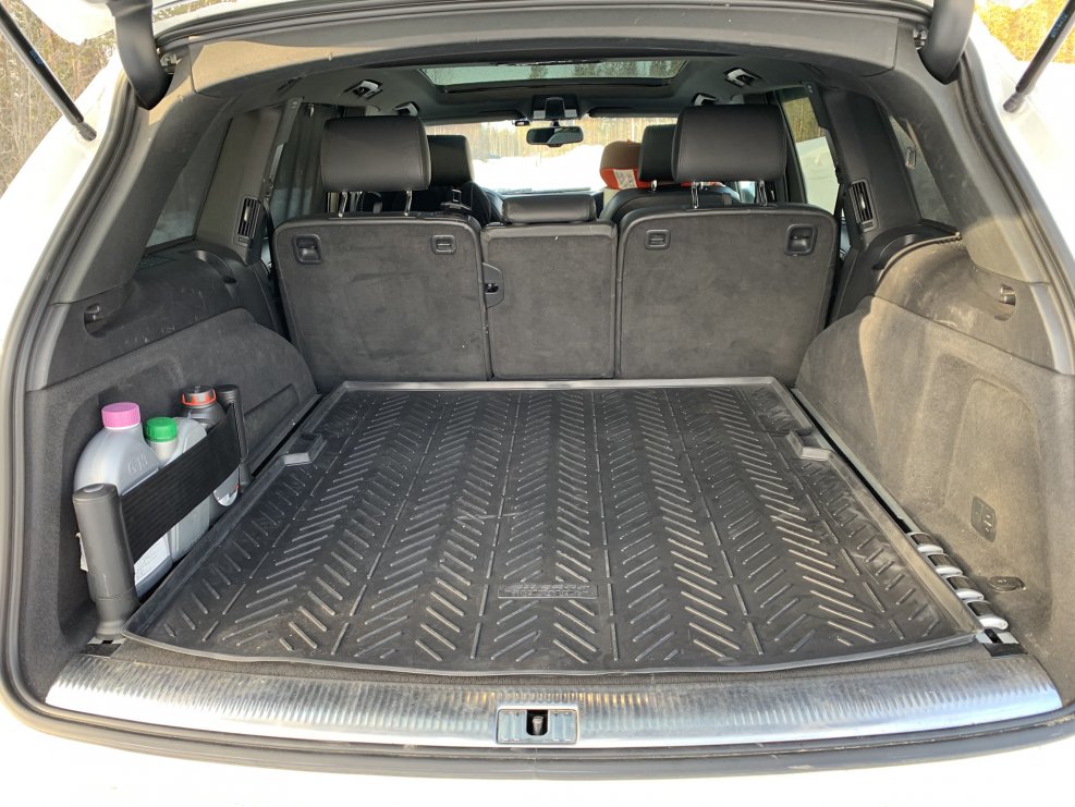 Audi q7 2020 багажник