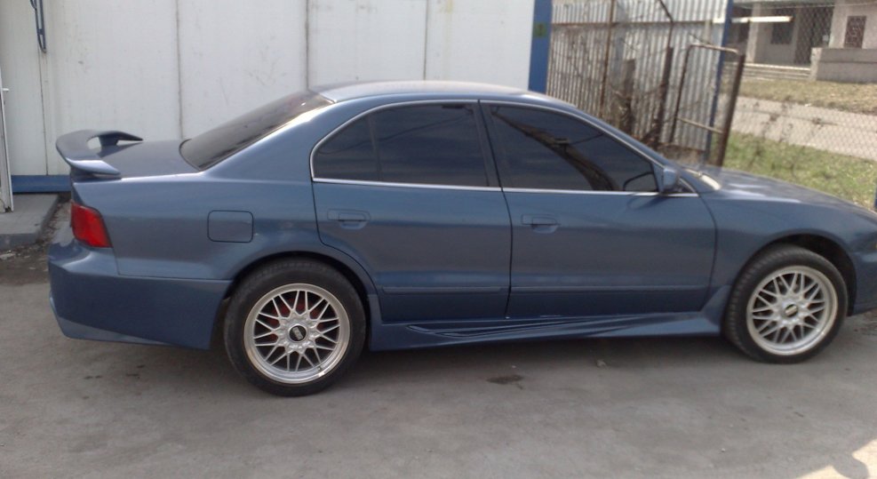 Митсубиси Галант 2002