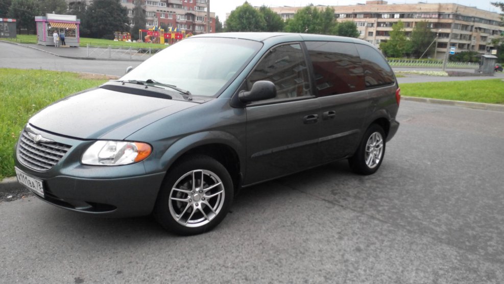 Chrysler (Крайслер) 2002 Voyager IV