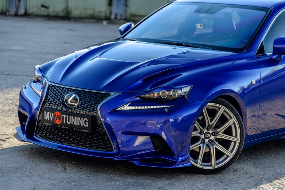 Lexus is 3 f Sport