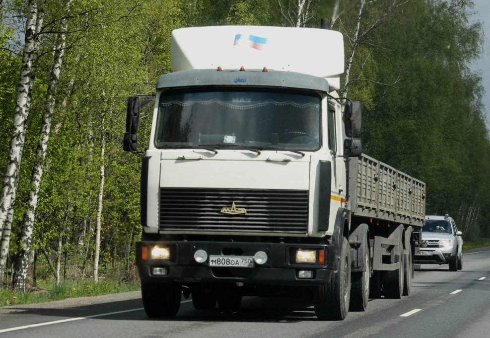 Грузовик МАЗ 6422