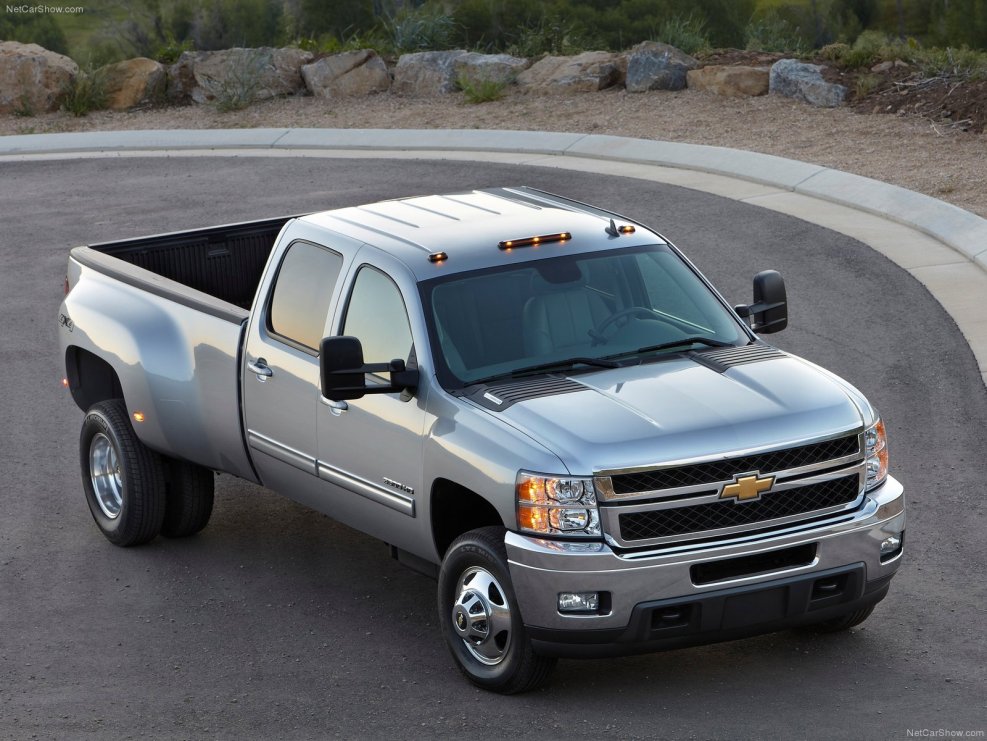 Chevrolet Silverado (Шевроле Сильверадо) 1500.