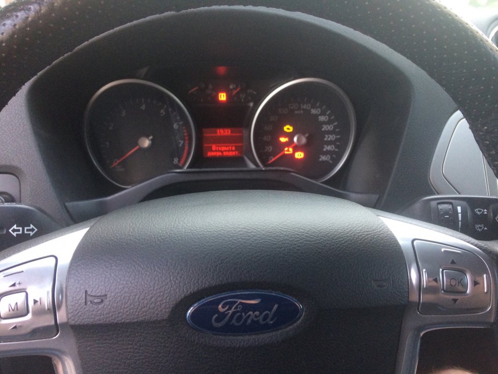 Ford Mondeo 4 приборная панель