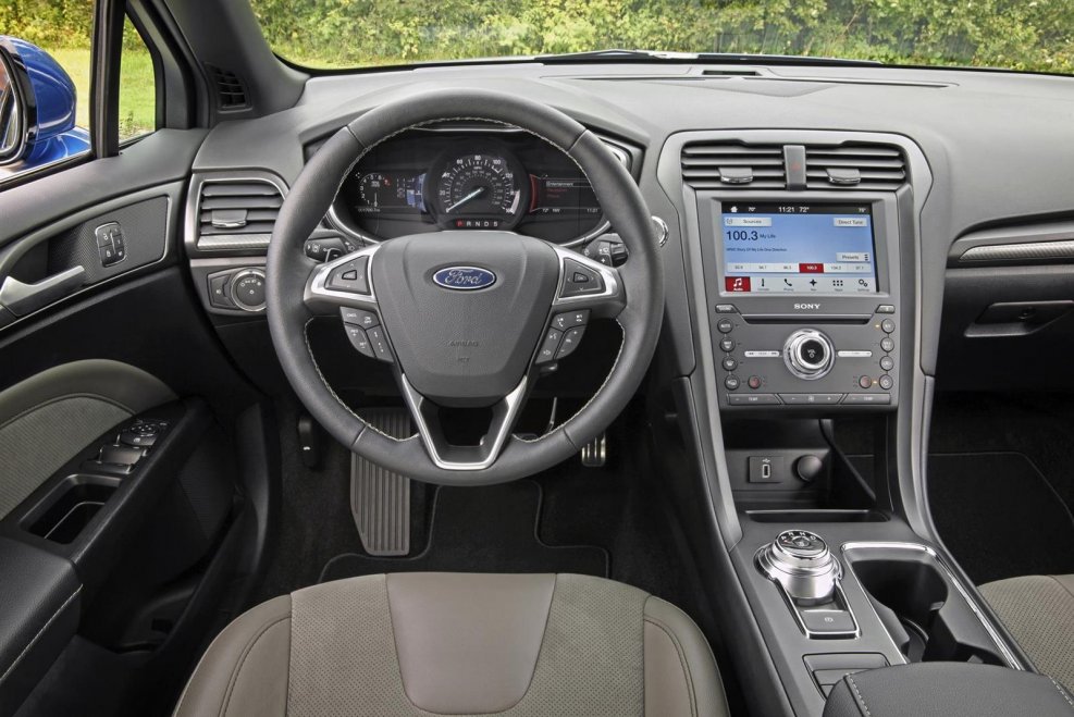 Ford Fusion 2017 салон