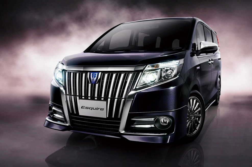 Toyota Esquire 2020